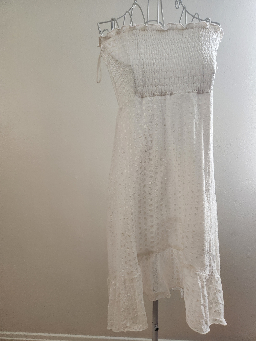Vintage Valia Smocked Strapless Tube Dress Ruffle Hem Size L Y2K